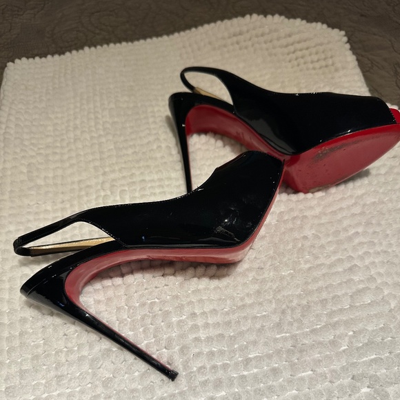 Sexy Louboutin heels - Picture 3 of 4